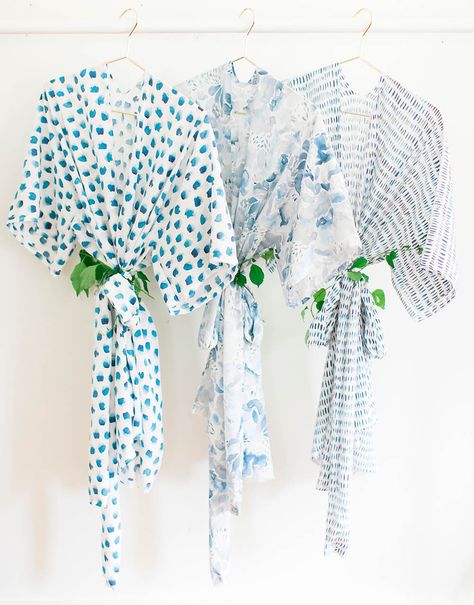 DIY Bridesmaid Robes - The search for the perfect bridesmaid gift is over! 100% customizable and a guaranteed way to win “Bride of the Year,” handmade Poly Crepe de Chine robes are just what you need to show your appreciation for the ladies standing by your side. Did we mention they can be made in just nine easy steps? #wedding #handmadewedding #weddingdiy Bridesmaids Robes Pictures, Diy Bridesmaid Gifts, Bridesmaid Diy, Forever Wedding, Fabulous Diy, Printed Napkins, Shower Supplies, Bridesmaid Robes, Bride Tribe