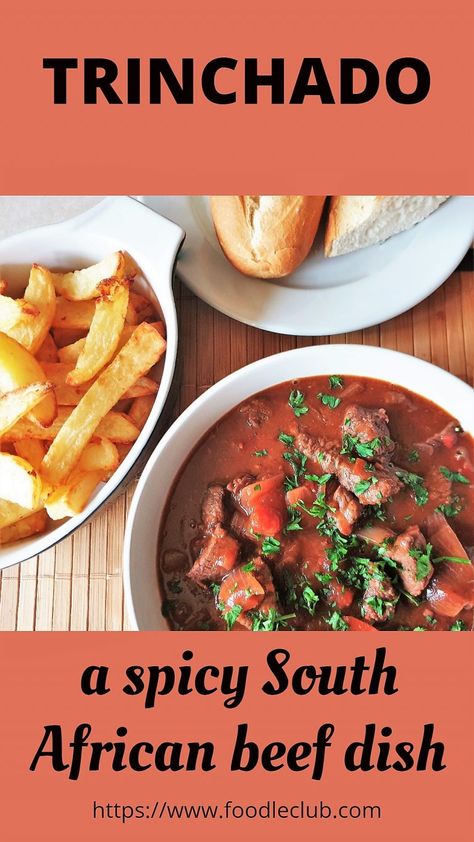 Beef Trinchado, African Stew, Easy Suppers, South African Dishes, West African Food, Easy Steak Recipes, Africa Food, African Cooking, Onion Sauce