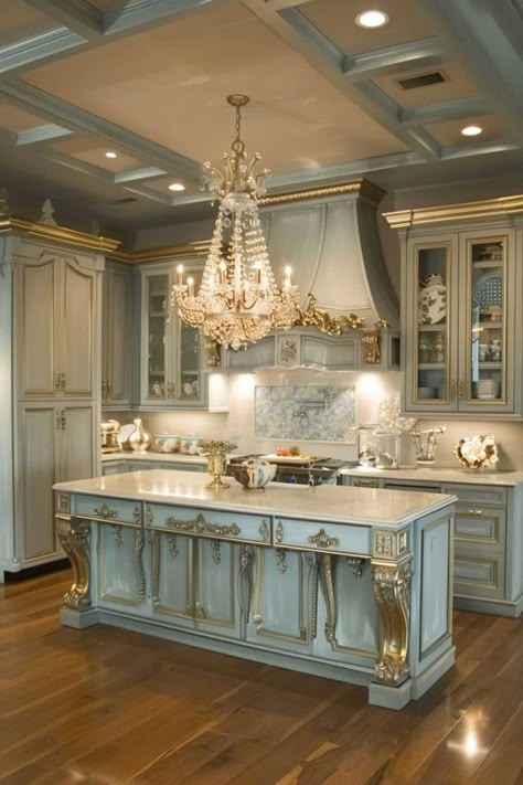 Luxury Farmhouse Kitchen, Kitchens Designs, Fancy Kitchen, Pantry Decor, Kitchen Traditional, Glam Kitchen, Elegant Kitchen Design, Classic Kitchen Design, Fancy Kitchens