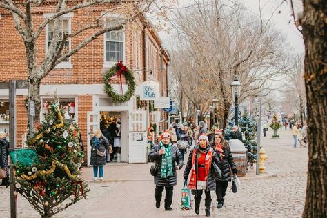 Christmas Stroll - Nantucket Island Chamber of Commerce Nantucket Christmas Stroll Outfits, Nantucket Christmas Stroll, Nantucket Christmas, Photography Camp, Santa's Village, What Do I Wear, Nantucket Island, Scout Camping, Surf School