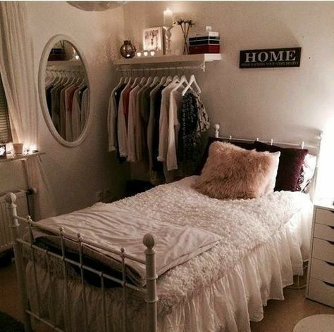 Small Bedroom Ideas For Teens, Teen Bedroom Ideas For Small Rooms, Bedroom Ideas For Teens, Urban Outfitters Room, Very Small Bedroom Ideas, Bedroom Ideas For Small Rooms Women, Very Small Bedroom, Organization Hacks Bedroom, Small Bedroom Ideas