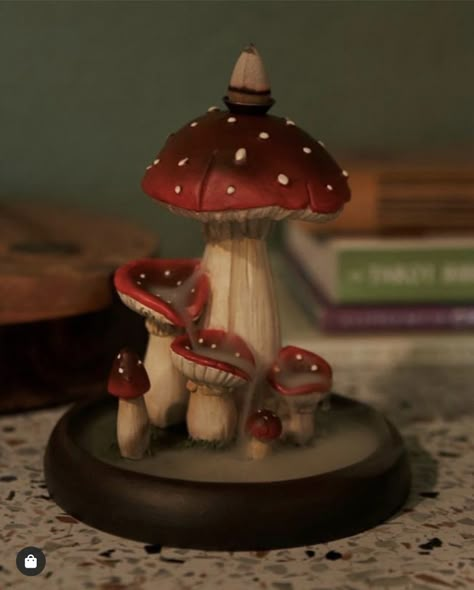 Mushroom Insence Burner, Cute Incense Burner, Polymer Clay Incense Burner, Clay Insence Burner, Functional Air Dry Clay Projects, Insence Aesthetic, Incense Holder Clay Diy, Mushroom Incense Burner, Mushroom Incense Holder