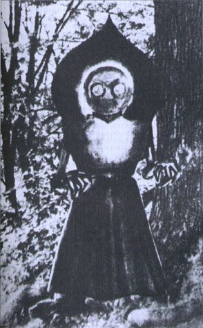 Flatwoods Monster, Arte Do Kawaii, Aliens And Ufos, Three Boys, Post Mortem, Bad Idea, Urban Legends, Scary Stories, Ancient Aliens