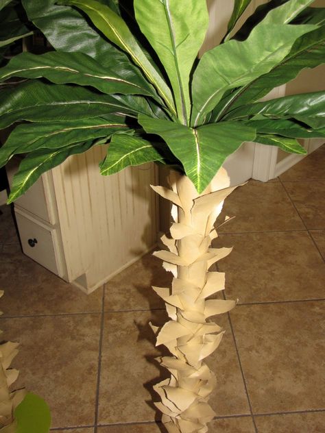 Diy Palm Trees, Diy Palm Tree, Prop Building, Jungle Book Party, Paper Palm Tree, Luau Ideas, Cookie Booth, Book Play, Fake Palm Tree