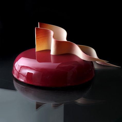 What Happens When Architectural Designer Tries Baking Desserts Super Cool Cakes, Dinara Kasko, Patisserie Fine, Dessert Parfait, Mirror Glaze Cake, Mirror Cake, Cool Cake Designs, Mirror Glaze, Pastry Art