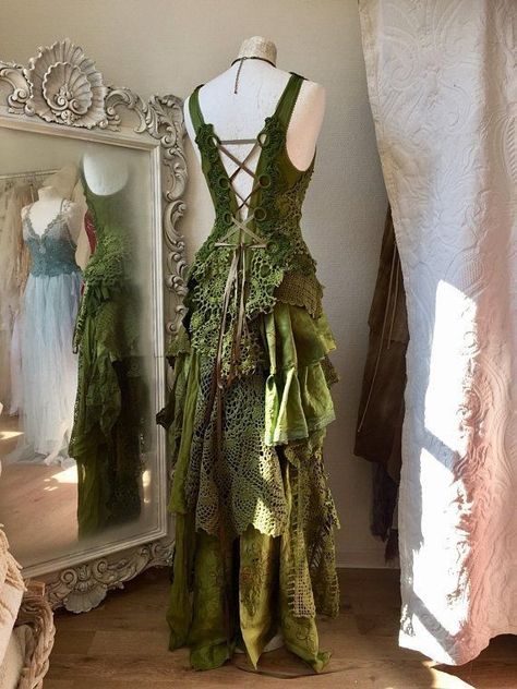 Wedding Dress Goddess, Woodland Wedding Dress, Wedding Dress Green, Goddess Wedding Dress, Elven Wedding Dress, Goddess Wedding, Dress Goddess, Elven Wedding, Wedding Dresses Whimsical