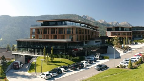 Hotel Alpen Tesitin Panorama Wellness Resort in Taisten. Book the best hotels in South Tyrol here! Alpine Hotel, Penthouse Suite, Wellness Resort, Wellness Hotel, Outdoor Bath, Hotel Architecture, South Tyrol, Picture Windows, Winter Adventure