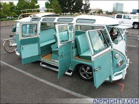 Kombi Trailer, Vw Minibus, Vintage Volkswagen Bus, Vw Bus Interior, Hippie Vans, Kombi Motorhome, Volkswagen Vans, Sandakan, Bus Interior