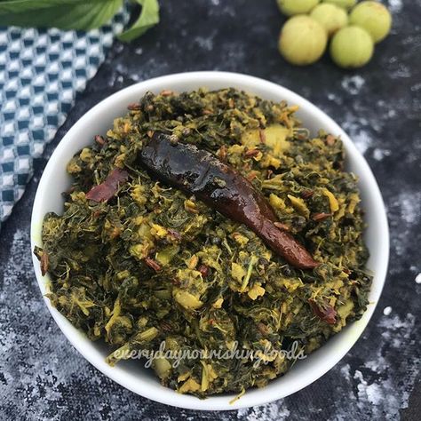 instagram Pachadi Recipe, Snake Gourd, Indian Chutney Recipes, Coriander Chutney, Cilantro Chutney, Nourishing Foods, Fenugreek Seeds, Chutney Recipes, Indian Snack Recipes