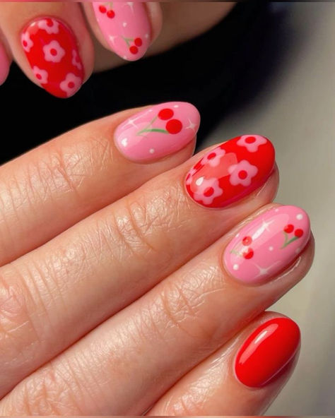 Natural Nail Summer Designs, Kid Nail Designs Cute, Peony Nail Art, Nail Art On Pink Nails, Simple Cherry Nails, Nail Art For Short Nails Easy, Twee Nails, Brown Flower Nails, Nail Stilleto Ideas