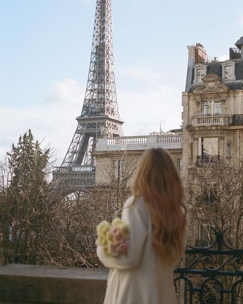 Paris Dream, Paris Vibes, New Template, Paris Travel Tips, Dreamy Photography, Parisian Life, Paris Aesthetic, Living In Paris, Emily In Paris