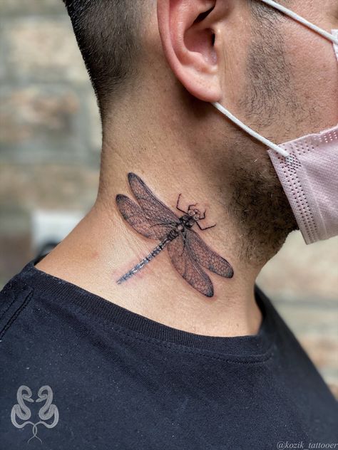 Dragonfly neck tattoo blackwork fineline realistic @kozik_tattooer Dragonfly Neck Tattoo, Tattoo Neck, Dragonfly Tattoo, Get A Tattoo, Neck Tattoo, Leaf Tattoos, Tattoo On, Ear Tattoo, Behind Ear Tattoo