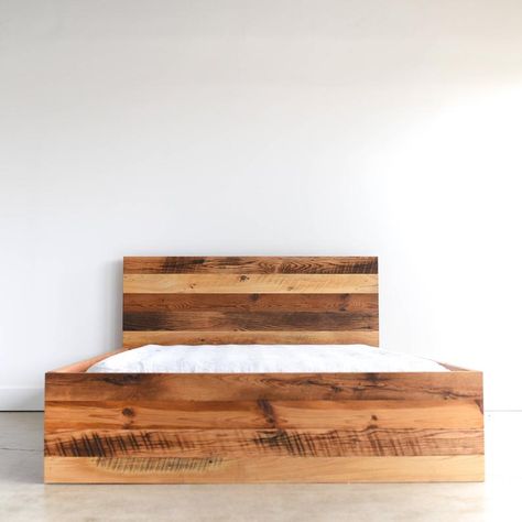 Reclaimed Wood Bed, Rustic Wood Bed, Modern Wood Bed, Wood Bed Frame Diy, Industrial Bed, Wall Decor Living Room Modern, Reclaimed Wood Beds, Bed Platform, Building Process