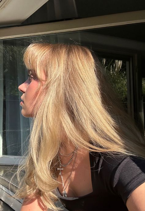 Selfie blonde hair dyson air wrap curtain bangs side profile Curtain Bangs Side Profile, Bangs Side Profile, Selfie Blonde Hair, Hair Dyson, Blone Hair, Dyson Air Wrap, Air Wrap, Inspo Poses, Bangs Side