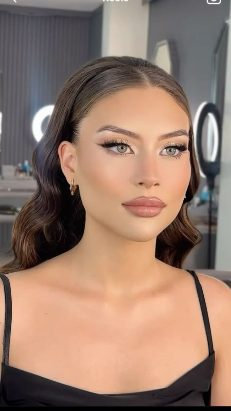 Makeup For Black Satin Dress, Prom Black Dress Makeup, Makeup For Black Dress Prom, Prom Makeup Ideas Black Dress, Eye Makeup Black Dress, Black Dress Makeup Ideas Classy, Prom Makeup Black Dress, Makeup For Black Dress Formal, Prom Makeup For Black Dress