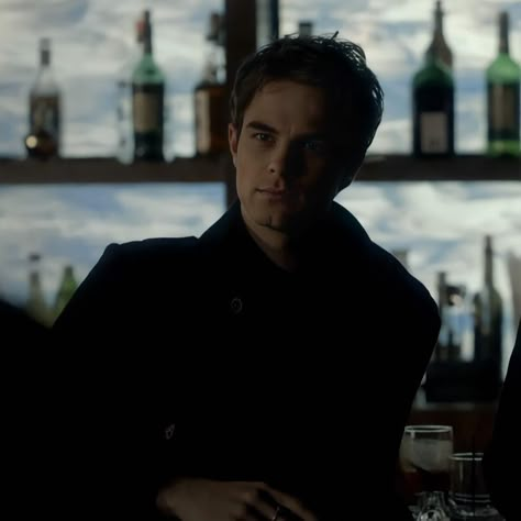 Tvd Kol Mikaelson, Kol Vampire Diaries, Kol Aesthetic, Kol Mikaelson Wallpaper, Kol Mikaelson Aesthetic, The Originals Kol, Kol Michaelson, Kol The Originals, Nathaniel Buzolic