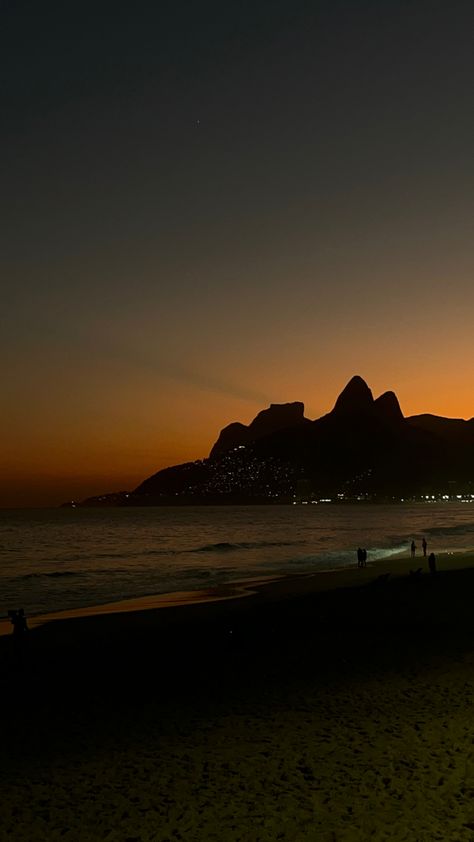 Rio Wallpaper Aesthetic, Brazil Aethestic, Brazil Night Aesthetic, Brazil Beach Aesthetic, Brazil Culture, Rio Sunset, Beach At Night, Beach Night, Brazil Travel