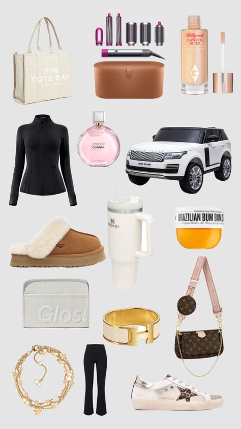 Range Rover mom Range Rover Mum Aesthetic Outfits, Range Rover Mum Outfit, Jeep Mom Aesthetic, Range Rover Mom Aesthetic Outfit, Range Rover Mum Aesthetic, White Range Rover Mom Aesthetic, Range Rover Pilates Mom Aesthetic, Range Rover Girl Aesthetic, Range Rover Mum