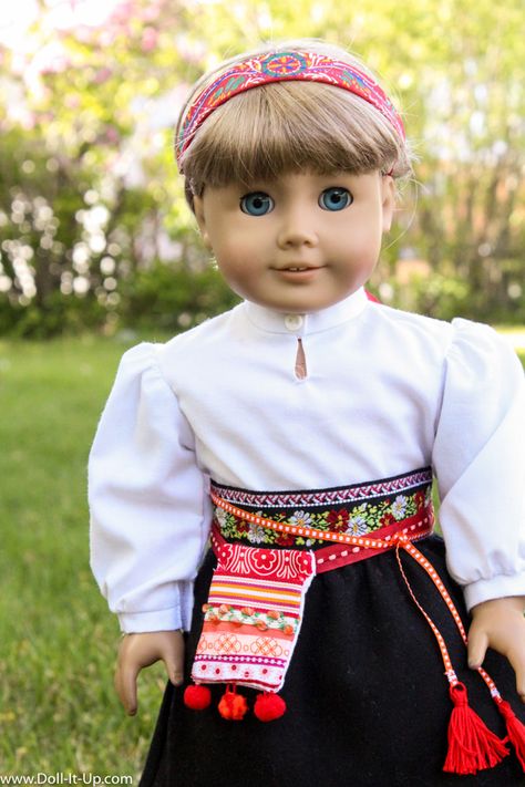 American Girl Kirsten, Kirsten Larson, Frozen Jr, Dolls Ideas, Historical Clothes, Russian Clothing, American Girl Patterns, Teddy Bear Clothes, Tassel Belt