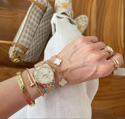 Watch And Bracelet Stack, Fancy Jewelry Necklace, Trendy Glasses, Fancy Jewellery Designs, Luxe Jewelry, Classy Jewelry, Expensive Jewelry, Jewelry Essentials, Fancy Jewellery