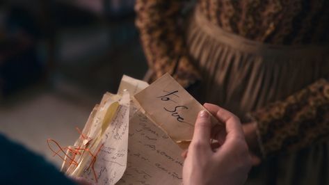 Lesbian Period Drama Aesthetic, Emily Dickinson Aesthetic, Emily Dickson, Taylor Songs, Woman Loving Woman, Twin Souls, You Are My Everything, Great Love Stories, A Series Of Unfortunate Events