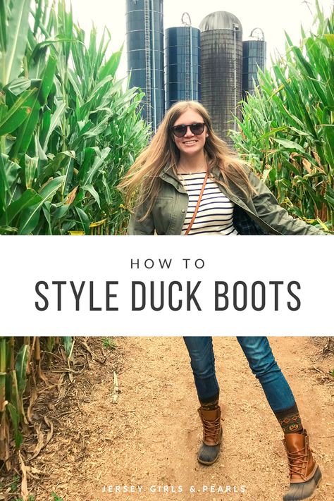 Duck boots are great for everyday wear, especially now that it's boot season. Sharing a few ways How to Style Bean Boots. Style Sperry Duck Boots, Duck Rain Boots Outfit, Duck Boot Outfits Women, Duck Boots Outfit Summer, Lol Bean Boots Outfit, Cream Duck Boots Outfit, Styling Bean Boots, How To Style Duck Boots With Jeans, Women's Duck Boots