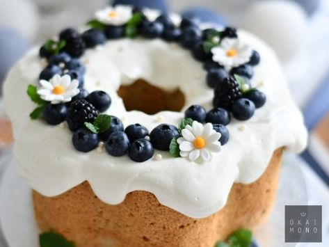 Orange Chiffon Cake Recipe, Truffle Recipe Easy, Orange Chiffon Cake, Tube Pan, Mini Cake Recipe, Blueberry Mint, Chocolate Truffles Recipe Easy, Truffle Recipe Chocolate, Coffee Dessert