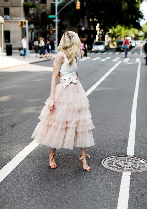 Skirt Tutu, Mode Rose, Fashion Basics, Ruffle Flower, Layered Tulle Skirt, Tulle Tutu Skirt, Look Retro, Ballet Tutu, Tulle Tutu