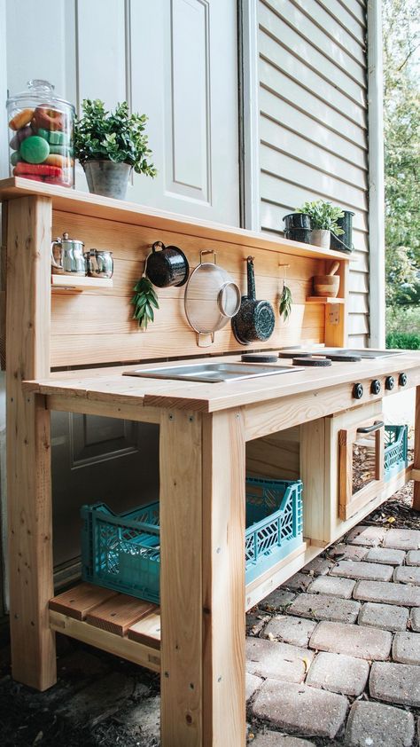 Wooden Mud Kitchen, Mud Kitchen Plans, Mud Table, Kids Play Yard, Garden Work Bench, Outdoor Play Kitchen, Mud Kitchen For Kids, Toddler Garden, Outside Fun