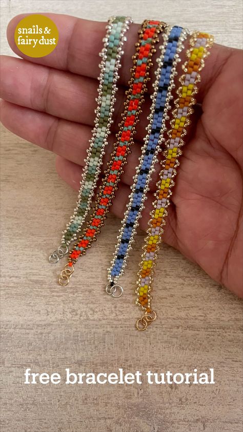 Looking for fall bracelet ideas? This FREE and easy beading tutorial will teach you how to whip up an armful fo beautiful beaded bracelts to match all of your fall looks. Fall Bracelet Ideas, Easy Beading Tutorials, Easy Beading, Beaded Bracelet Tutorial, Autumn Bracelet, Diy Jewelry Necklace, Beading Patterns Free, Beaded Bracelets Tutorial, Beading Tutorial