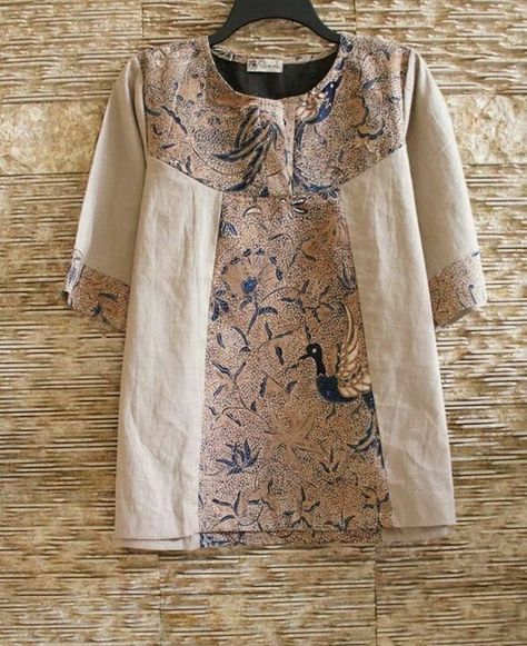 Batik Mode Batik, Umgestaltete Shirts, Batik Kebaya, Sewing Tops, Batik Fashion, Refashion Clothes, Kurta Designs, Fashion Mode, Kurti Designs