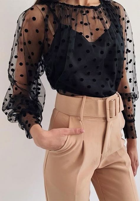 What to wear this spring 2020 - Best Spring Outfits 2020 Sheer Shirt Outfits, Sheer Top Outfit, Mesh Top Outfit, Spring Outfits 2020, Tan Pants, Sheer Shirt, Spring Fashion Trends, Sheer Top, Casual Blouse