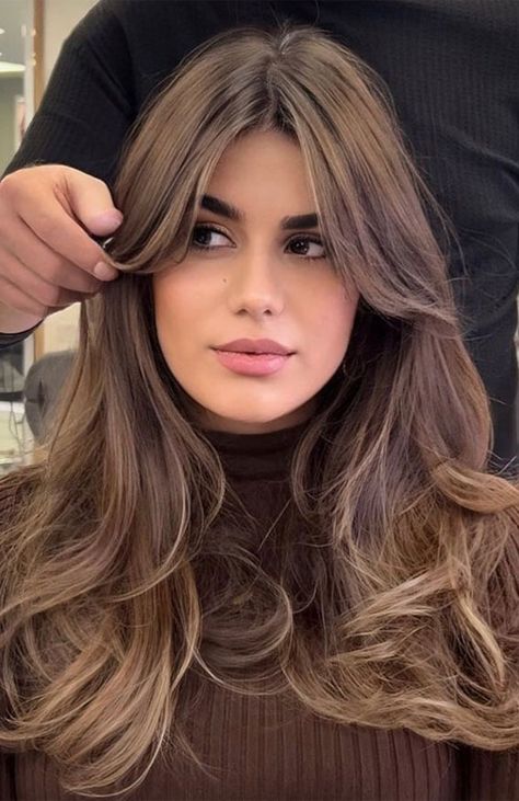 ombre brunette beige , hair color inspo, hair color ideas, brunette hair color Hairstyles On Brown Hair, Brown Hair Light Ends, Brunette Beige, Brown Hair Colours, Light Brown Hair Shades, Mousy Brown Hair, Beige Hair Color, Hair Color For Brown Eyes, Hairstyles Ombre