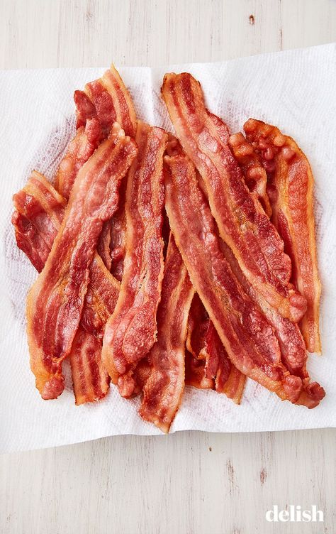 Bacon Ideas, Bacon Dinner, Microwave Bacon, Bacon In The Oven, How To Make Bacon, Cooking Bacon, Baked Bacon, Best Bacon, Family Recipe