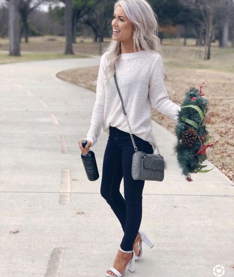 Katy Roach, Dream Closets, Women Fashion Edgy, Best Style, Outfit Trends, Athleisure Fashion, Holiday Style, Fashion Dresses Casual, Winter Clothes