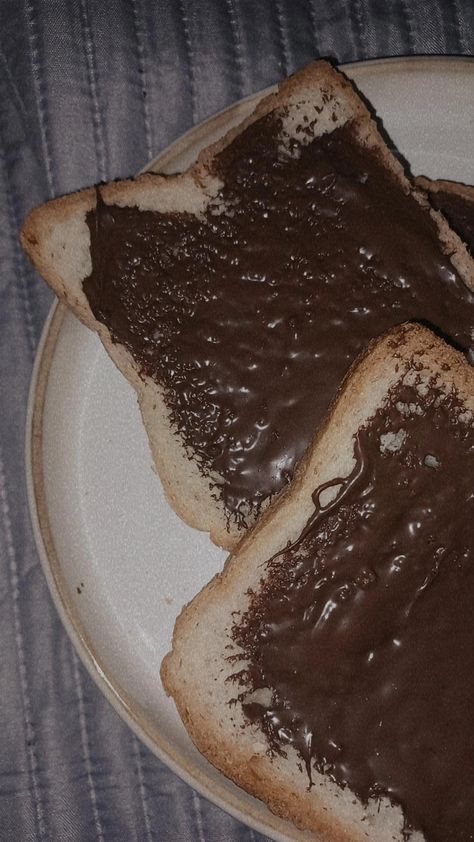 🍞 Snacks Snapchat Stories, Coffee Fake Snap, Homemade Food Snap, Nutella Toast, Night Mood, Homemade Comfort Food, Eating Food Funny, Foodie Instagram, Night Food