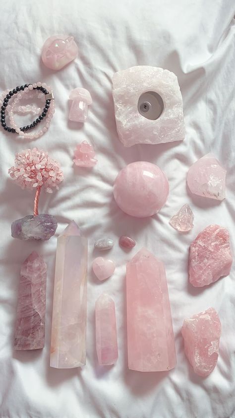 Pink Quartz Aesthetic, Rosequartz Aesthetic, Aesthetic Rose Quartz, Rose Quartz Aesthetic, Lady Aphrodite, Pretty Crystals, Aesthetic Rose, Crystal Vibes, Crystals Quartz