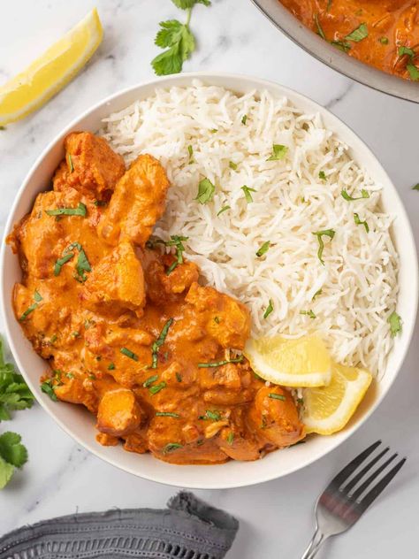 Healthy Chicken Tikka Masala Healthy Tikka Masala, Healthy Chicken Tikka Masala, Indian Tikka Masala, Greek Yogurt Marinated Chicken, Easy Chicken Tikka Masala, Chicken Masala Recipe, Healthy Food Plan, Yogurt Marinated Chicken, Greek Yogurt Chicken