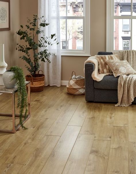 Oak Effect Laminate Flooring, Oak Laminate Flooring Living Rooms, Wood Laminate Flooring Living Room, Living Room Laminate Flooring, Wooden Floor Living Room Ideas, Light Wooden Floors Living Room, Floorboards Living Room, Living Room With Natural Wood, Light Wood Floors Living Room