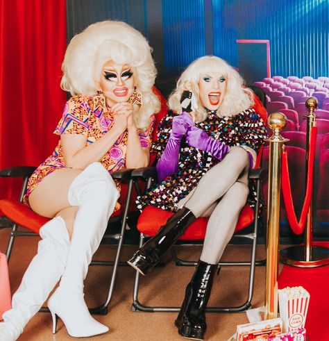 Trixie And Katya Photoshoot, Trixie Mattel And Katya, Trixie Katya, Trixie Mattel, Trixie And Katya, Rupaul Drag, Rupauls Drag Race, Rupaul, Drag Race