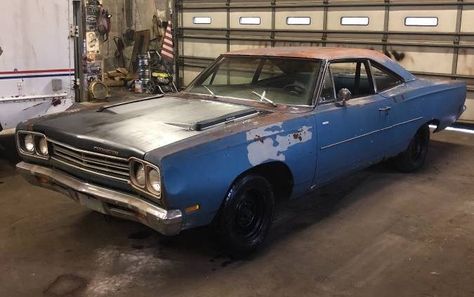 1968 Plymouth Roadrunner, Barn Garage, Plymouth Roadrunner, First Generation, Not Bad, Road Runner, Barn Finds, I Can't Wait, The Barn