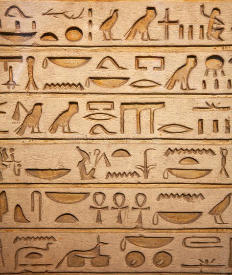 Ancient Egypt Hieroglyphics, Egyptian Wall Art, Egyptian Crafts, Egypt Hieroglyphics, Egyptian Pattern, Egypt Project, Egyptian Tattoo Sleeve, Egyptian Hieroglyphs, Ancient Paintings