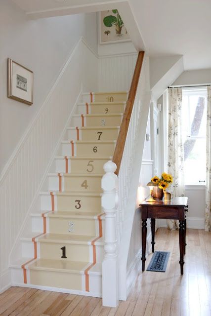 Sarah's House Season 3: The Farmhouse Kitchen Sarah Richardson Farmhouse, Small Hallway Decorating, Stair Landing Decor, Sarah Richardson Design, Stairway Decorating, Painted Staircases, Small Hall, Sarah Richardson, Staircase Makeover