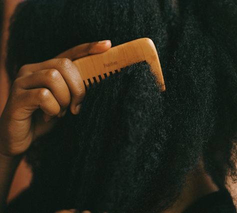 The Complex Reasons Why More Black Women Are Relaxing Their Hair Again #refinery29 https://www.refinery29.com/en-ca/relaxer-natural-hair Afro Aesthetic, Style Black Hair, Black Hair Types, Natural Hair Salon, Black Natural Hair, Natural Hair Salons, New Hair Growth, Selfie Photography, Image Bank