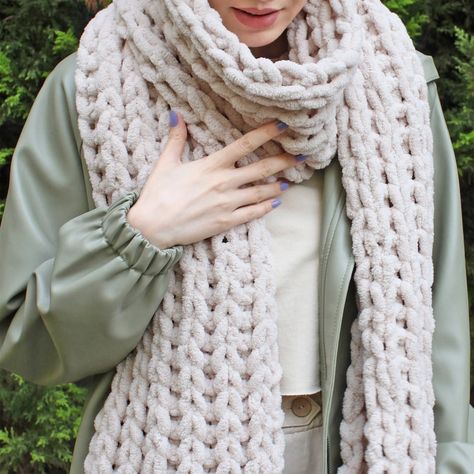 Warm and Cozy Knit Scarf Cozy Christmas Gift for Her - Etsy Turkey Indie Gifts, Bulky Scarf, Crochet Blanket Pattern Easy, Free Crochet Bag, Chunky Knit Scarves, Chunky Scarf, Easy Crochet Blanket, Chunky Scarves, Finger Knitting