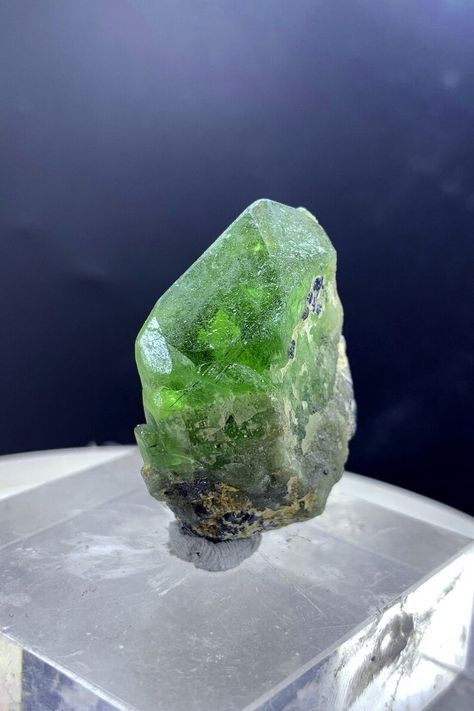 Deep Green Peridot Crystal, Terminated and Undamaged Raw Peridot Mineral Crystal, Rough Peridot Stone, Olivine Green Peridot, 148 CT Raw Peridot, Peridot Crystal, Peridot Stone, Green Peridot, Crystal Art, Minerals Crystals, Deep Green, Avocado Toast, Avocado