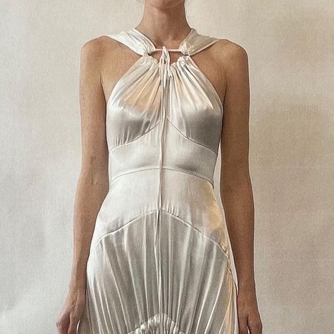 Wedding Dress Crepe, January Mood, After Party Dress, Edgy Bridal, Magical Dress, Drawstring Skirt, Gala Dress, Ruffle Wedding Dress, Keyhole Dress