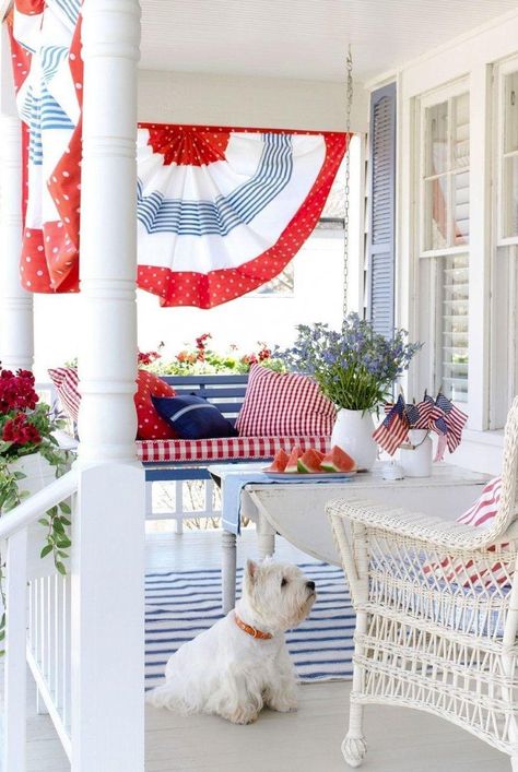 Porch Bunting, Patriotic Picnic, Sitting On The Porch, Patriotic Porch, Summer Porch, Diy Outdoor Decor, 4th Of July Decorations, Front Porch Decorating, Patriotic Holidays