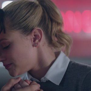 Riverdale - Betty e Jughead Betty Riverdale, Betty And Jughead, Betty Cooper, Riverdale, Matching Icons, The Story, Wattpad