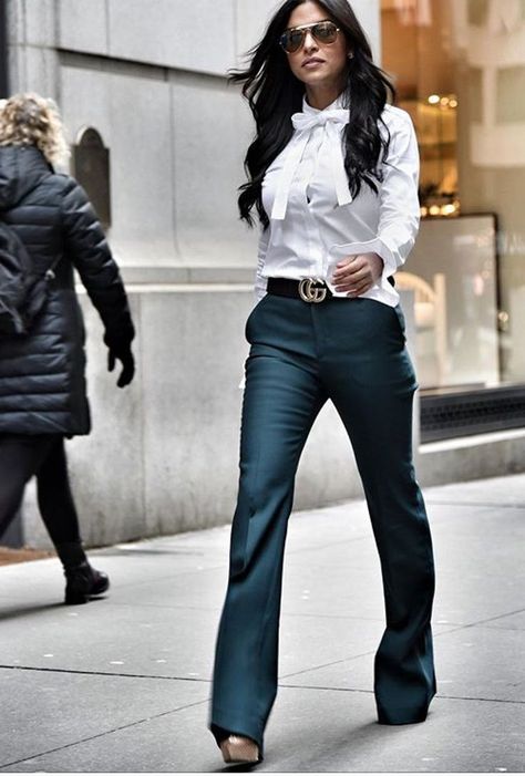 Love those pants and that blouse is awesome too ★ | Pinned by Zefinka.com Gucci Belt Outfit Classy, Gg Belt Outfit, Gucci Belt Outfit Dress, Gucci Belt Outfits, Belt Styling, Gucci Belt Outfit, Work Office Outfits, Jeans Gucci, Gucci Marmont Belt